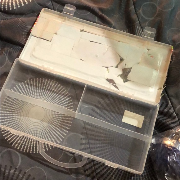 Bandaloom used set with new bands and beads - Picture 4 of 7